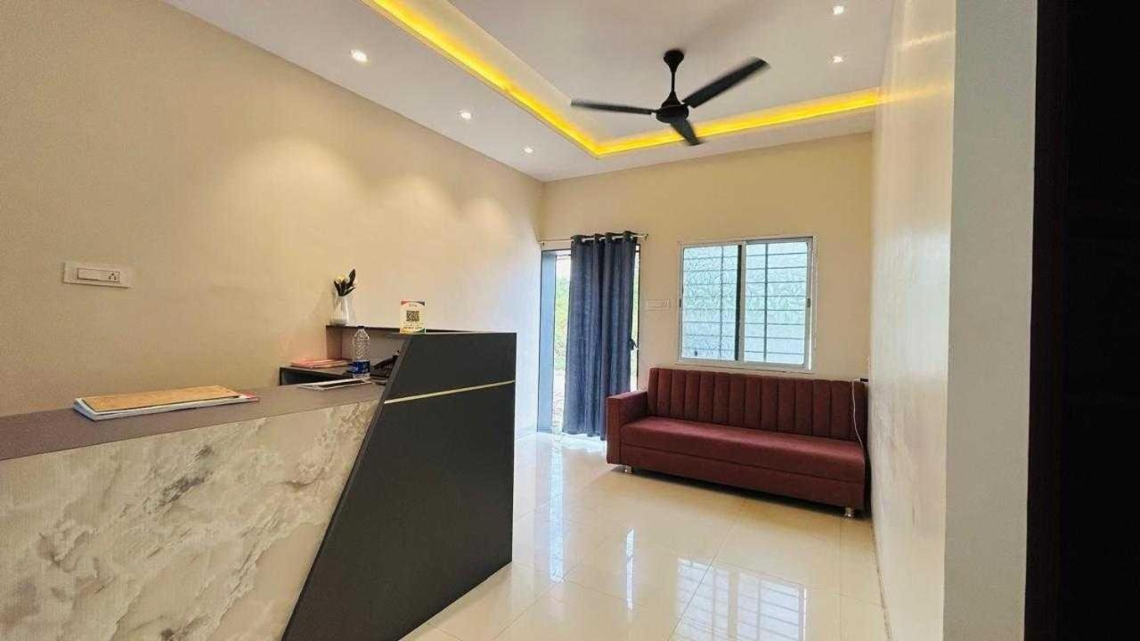 Oyo Hotel Elite Chandrapur Екстериор снимка