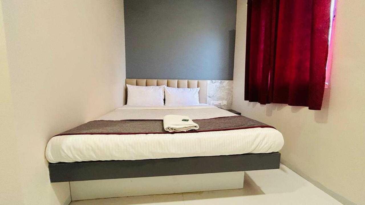 Oyo Hotel Elite Chandrapur Екстериор снимка